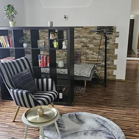 Im Zentrum Ulmerfelds * Ulmerfeld